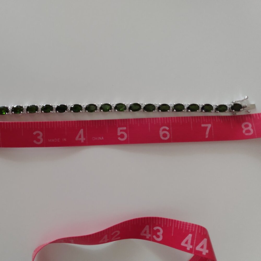 17.25ctw Russian chrome diopside bracelet. - Picture 4 of 5